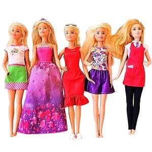 Lot of Five Blonde Haired Barbie's Four Blue Eyed One Brown Eyed All Have Outfit